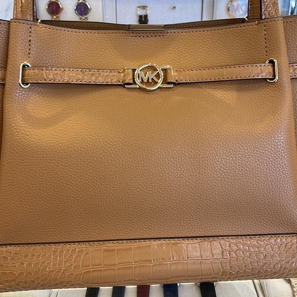 MICHAEL KORS
Reed Large Leather Belted Satchel Shoulder Tote Handbag 
Deer NWT - Picture 7 of 16